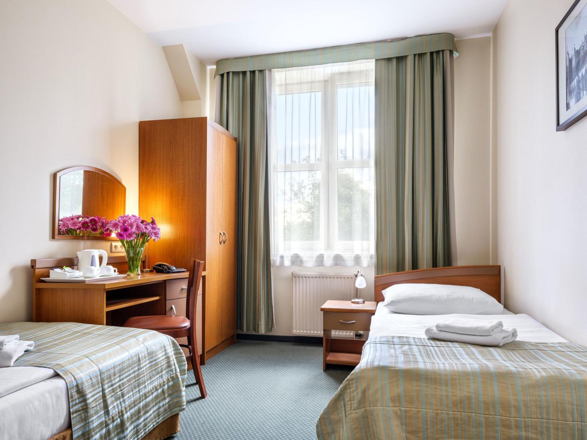 Hotel Galicya Cracovie Extérieur photo
